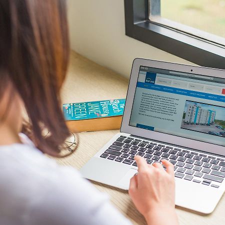 فندق هوب إن تشونبوري شون بوري المظهر الخارجي الصورة